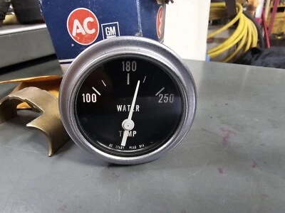 Medidor de temperatura AC GM militar 24V 2"  Foto 1 de 4