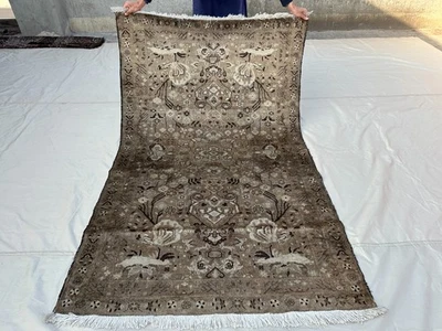 Antigua Alfombra de Lana Afgana Hecha a Mano 125 x 200 cm Beige Marrón Floral Diseño Oriental Foto 1 de 4