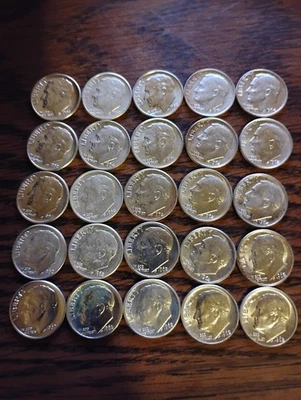 Lot of 25 - 1962 Silver Roosevelt Dimes - Image 1 of 3