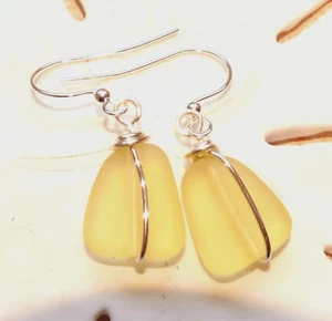 Suave AMARILLO PÁLIDO Cristal de mar cultivado Hecho a mano con diseño de plata Pendientes colgantes - Imagen 1 de 4