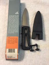 Gerber fixed blade river runner serrated edge and sheath. new in box # 05740