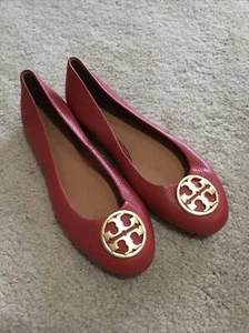 Tory Burch rot Leder Logo Zehe Detail Ballerinas Größe 7Neu - Bild 1 von 6