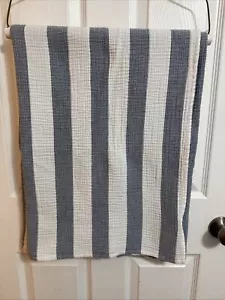 Piu Belle Überwurf 45” x 70” blau weiß gestreift Baumwolle Portugal leichte Decke - Bild 1 von 4