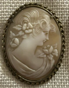19th C. Cameo Pendant or Brooch Carved Shell brass frame. #3833. - Picture 1 of 4