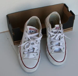 CONVERSE CHUCK TAYLOR Optic White Women’s 5M All Star OX Shoe Sneaker GUC - Picture 1 of 4