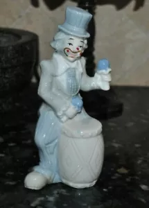 Estatuilla de colección de porcelana PAYASO TOCANDO BATERÍA estilo Lladro 6,6"H coleccionable - Imagen 1 de 4