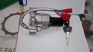 4VR825010100 SERRATURA CON CHIAVE YAMAHA XVS Drag Star Vedi Applicaizioni - Bild 1 von 2