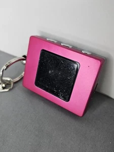Digital Photo Album NEW Innovage With Keychain 8Mb/USB Rechargeable - Picture 1 of 8