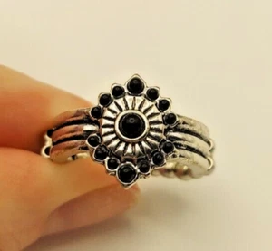 Anillo Negro Paparazzi Arco Iris Rivera Nuevo en Paquete Ajustable - Imagen 1 de 4