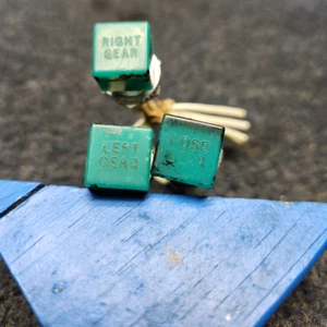 67422-005, 67422-006 | PA32RT-300 | JUEGO DE LUCES INDICADORAS DE TREN DE ATERRIZAJE - Imagen 1 de 6