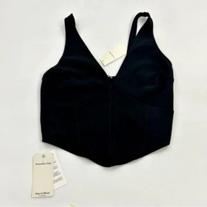 Neu mit Etikett Abercrombie & Fitch Whimsigoth asymmetrisches schwarzes bauchfreies Tanktop V-Ausschnitt M - Bild 1 von 7