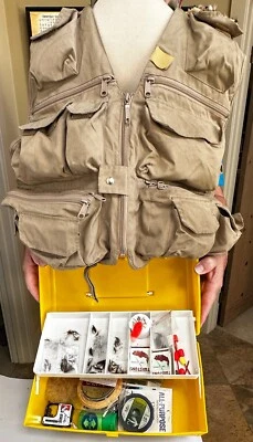 BONUS ORVIS Fly Fishing Vest Mens L PLUS Wool Fly Pad, Flies & Full Tackle Box - Image 1 of 4