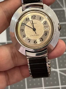 Vintage 1973 Timex Electronic Watch UFO Silver Space-Age Set Runs New Battery 42 - Picture 1 of 9
