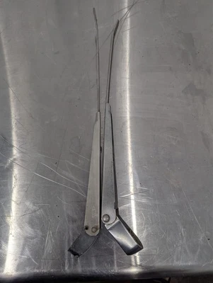 Brazos limpiaparabrisas Ford F-Series 78-79 Bronco 1973-79 Foto 1 de 3