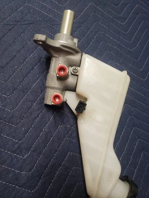 Hyundai Elantra GT 2013-2017 cilindro maestro de freno 58510-A5200 OEM Foto 1 de 4