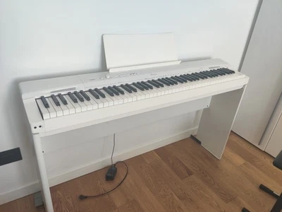 Pianoforte Privia PX - 160 WE Con Stand Originale CS - 67Pwe E Imballi Original. - Immagine 1 di 4