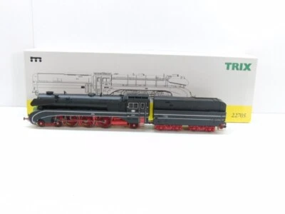 Trix H0 22705 Dampflok BR10 001, DB, DC, Licht, DSS, NEM, NEU in OVP #57369 - Bild 1 von 4