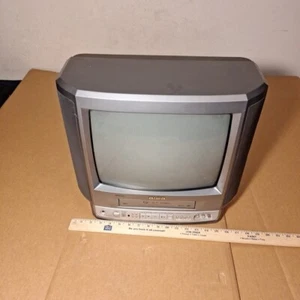 AIWA Retro Gaming CRT TV VX-S135U Vintage TV Works Great VCR Don't Tho No Remote - Picture 1 of 13