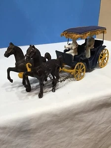 Vtg Cast Aluminum Stanley Toys HORSE DRAWN "SURREY w THE FRINGE ON TOP" W/Riders - Picture 1 of 12