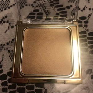 BNWOB, MAC Cream Colour Base "GOLDEN AGE", Charlotte Olympia Coll, RARE - Picture 1 of 3