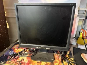 Acer AL1717F 17” LCD Monitor Used In Great Working Order - Picture 1 of 4