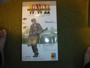 Dragon WWII Ardennes 1944 Das Reich MG 42 Gunner "Helmut"- Never Opened - Picture 1 of 8