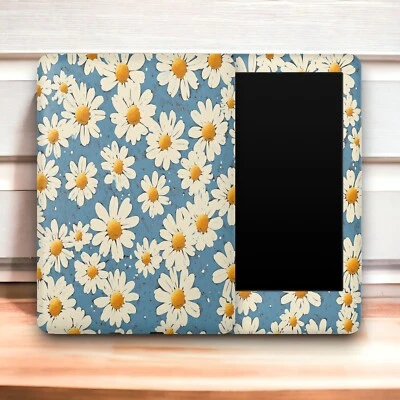 Daisy Floral Amazon Kindle Skin | Kindle Skin Vinyl Wrap - All Kindle Models - Image 1 of 4