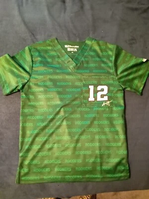 22 Ti Scrubs XS Aaron Rodgers #12 Scrubs Top - Image 1 of 4