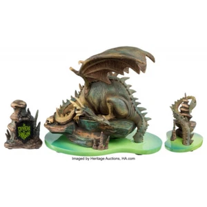 Disneyland Paris EXCLUSIVE "La Tanière du Dragon" The Dragon's Lair 3-Pieces - Foto 1 di 1
