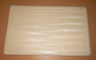 20'' x 33'' Kitchen Mat Cushion Comfort Anti-Fatigue Foam Waterproof. - Image 1 of 4