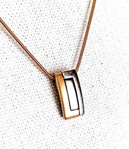 Collana Ciondolo 3 Toni Oro Argento Nero Rettangolo Catena Serpente Liz Claiborne 18 - Foto 1 di 11