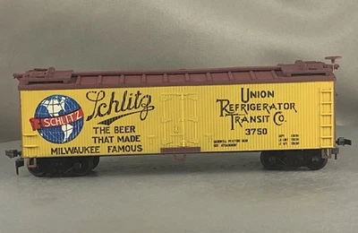Train Miniature - Schlitz Beer - 40' Wood Reefer + Wgt # 3750 - Image 1 of 4