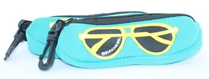 (***2 CONFEZIONI***) NUOVO - AUTENTICO - SKECHERS BAMBINI OCCHI/OCCHIALI DA SOLE CUSTODIA CERNIERA - Foto 1 di 1