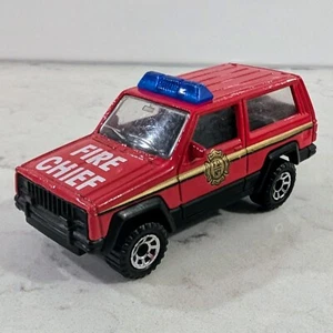 Vintage Matchbox 1997 Jeep Cherokee Fire Chief MB574 1:58 red blue roof lights - Picture 1 of 11