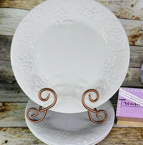 Gibson FOUR SEASONS White Embossed Fruit Floral Trellis Rim Dinner Plates Set 3 - Picture 1 of 14