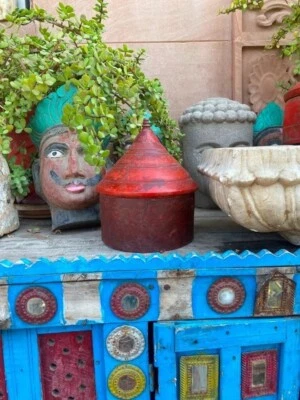 Rare Old Antique Wooden Hand Carved Lacquer Painted Tika Kumkum Powder Box - Imagem 1 de 4