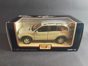 Maisto BMW X5 E53 Argento (n. 31954) 1:24 - Foto 1 di 6