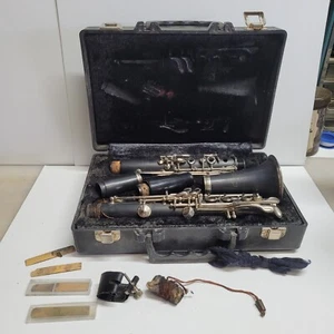Armstrong 4001 Model Bb Clarinet In Case Student Made In USA Vintage READ - Picture 1 of 2