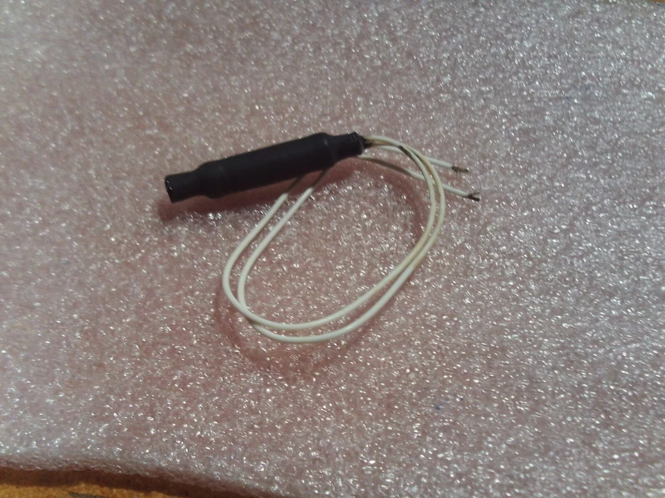 GENERAL DYDNAMICS /  MARATHON THERMAL RESISTOR  30413-001 NSN:  5905-01-175-3882 - Image 1 of 3