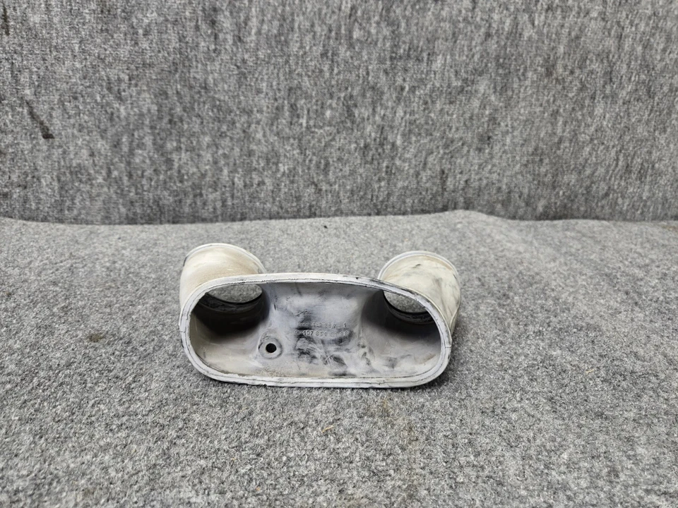 Conjunto de tubo de admisión de aire Mercedes R107 560 Sl 380 SL fabricante original Foto 1 de 4