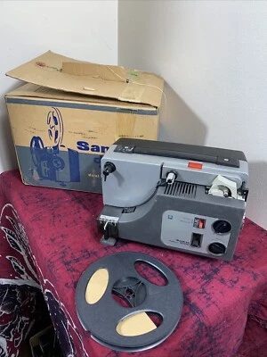 Sankyo Dualux 1000 Velocidad Variable Dual SUPER 8 8MM Necesita Bombilla y Cinturón Foto 1 de 4