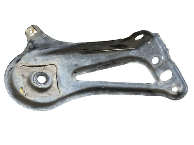 SOPORTE DE SOPORTE DELANTERO DERECHO SUBCHASIS DELANTERO TOYOTA SIENNA OEM 2004-2010 Foto 1 de 2