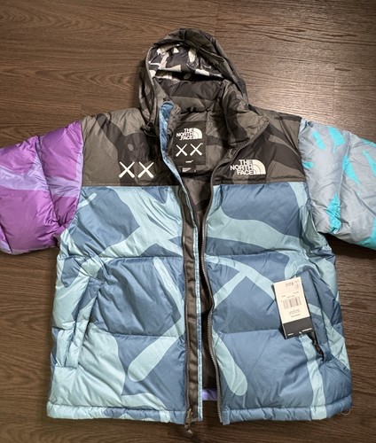 Giacca KAWS X The North Face Retro 1996 Nuptse Monterey Blu LRG Supreme