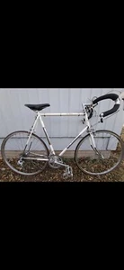 1972 Fuji "The Finest" Vintige Touring Bicycle - Picture 1 of 8