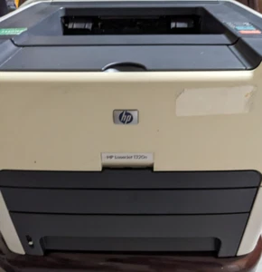 HP LaserJet 1320N Q5928A  Workgroup Laser Printer with toner - Picture 1 of 1