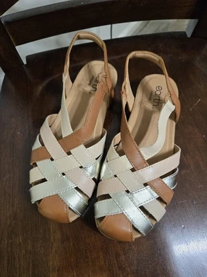 Sandalias planas EARTH Origins para mujer 8M Berri Fisherman cómodas con tira trasera Foto 1 de 4