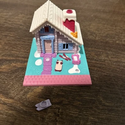 Vintage 1993 Polly Pocket Ski Lodge Chalet House Bluebird With Skis! - Image 1 of 4