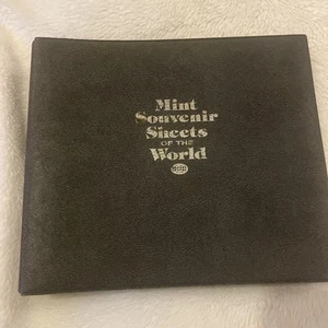 1975 - 1986 - Mint Souvenir Sheets of the World - in Fleetwood Stamp Album - Picture 1 of 24