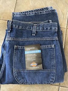 NWT 34x34 DICKIES RELAXED STRAIGHT FIT CARPENTER JEANS sits slightly below waist