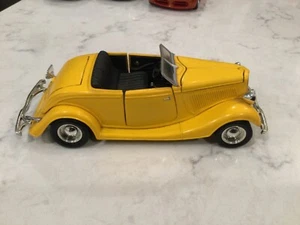 Motormax 1:24 1934 Ford Coupè pressofuso - #68017 - Foto 1 di 4